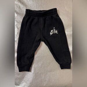 🚨4 for $15🚨Preloved Nike Air Jordan SweatPants